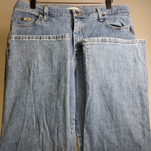 Lee Short Relxed Fit Straight-Leg Denim Jeans size 14 Short - Picture 3 of 8